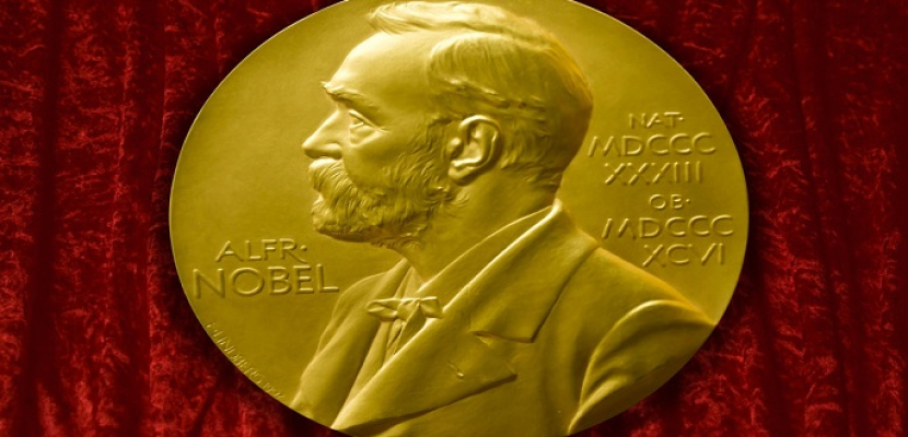 بريطانى وألمانى وأمريكية يفوزون بجائزة نوبل للفيزياء لعام 2020