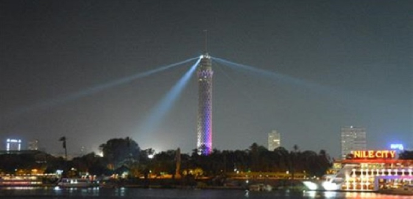 مصر تحتفل باليوم العالمي للطفل المبتسر بإضاءة برج القاهرة