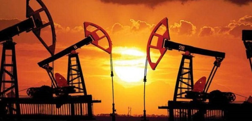 أسعار النفط تتجه صوب أكبر انخفاض أسبوعي فيما يزيد عن 4 سنوات
