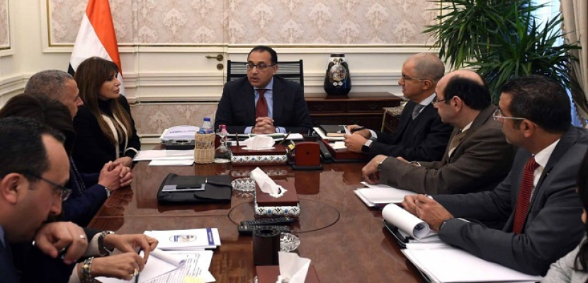 بالصور .. رئيس الوزراء يعقد اجتماعا لمناقشة تيسير إجراءات دخول الشركات المصرية لقارة أفريقيا