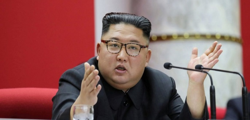 زعيم كوريا الشمالية يلوح بـ”سلاح استراتيجي جديد” فى مواجهة الضغوط الأمريكية