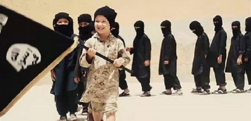 وول ستريت جورنال: 10 آلاف من “أطفال داعش” لا يزالون في سوريا