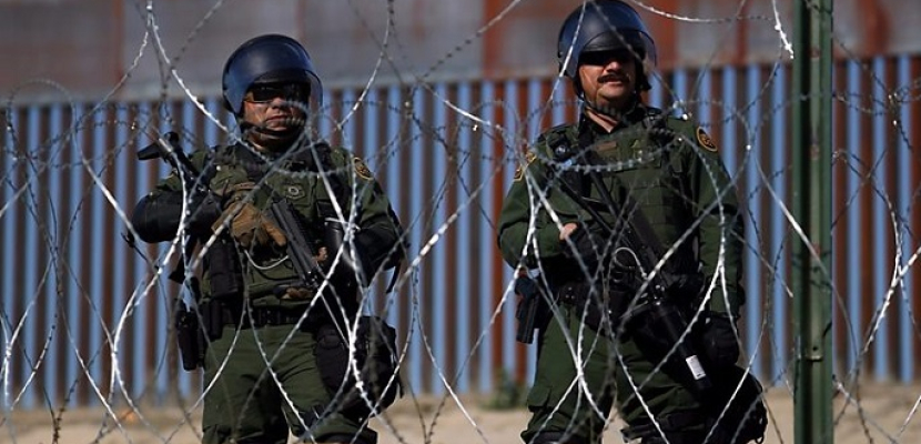 القوات المكسيكية تعزز انتشارها عند الحدود لاستقبال آلاف اللاجئين