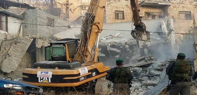 الاحتلال الإسرائيلي يهدم مسكنين وحظيرة أغنام في شرق القدس