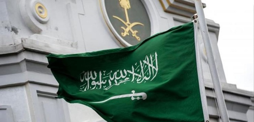 صحيفة سعودية تؤكد ضرورة تعزيز المجتمع الدولي لموقف المملكة لردع إيران
