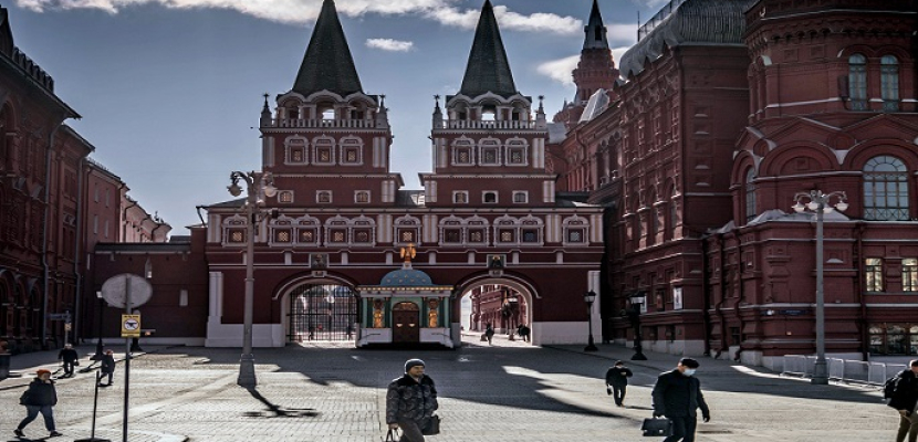 موسكو تلغي نظام العزل الصحي والتحرك بتصاريح بدءا من الثلاثاء