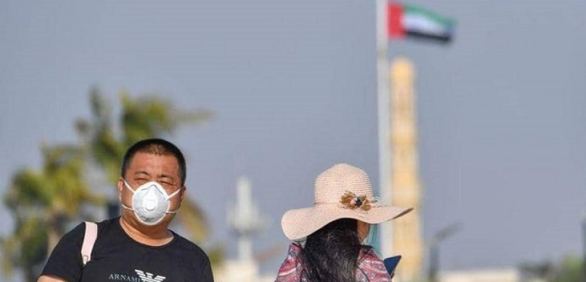 الإمارات تسجل 779 إصابة جديدة بفيروس كورونا المستجد