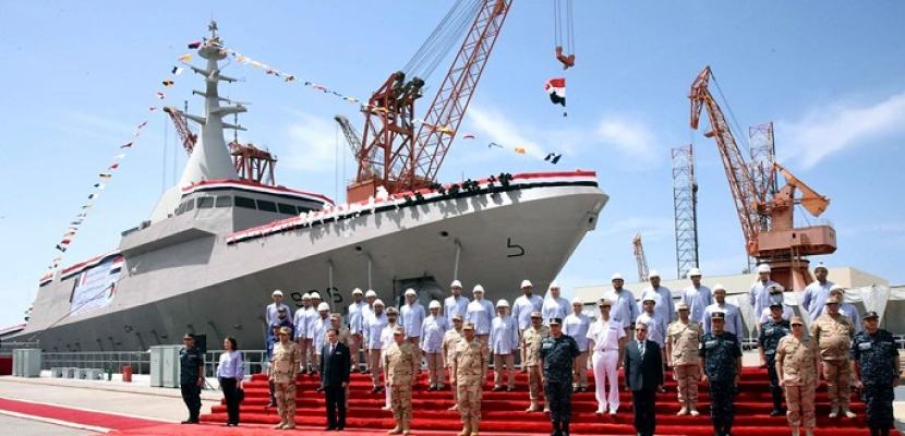 بالفيديو والصور.. وزير الدفاع يتفقد الغواصة S-43 المنضمة حديثا إلى القوات البحرية
