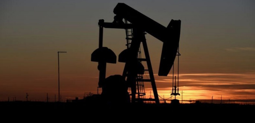 أسعار النفط تحطم الرقم القياسي الشهري