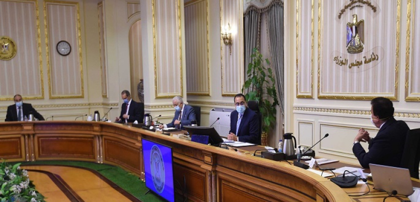بالصور.. رئيس الوزراء يناقش مقترحات التعامل مع العام الدراسي الجديد في ظل جائحة كورونا