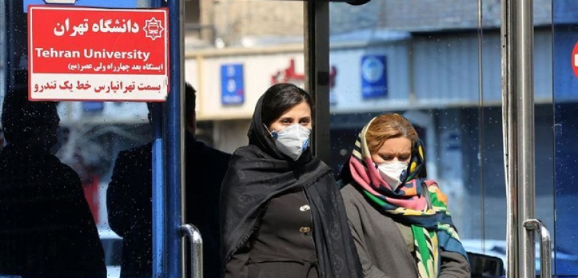 إيران تسجل 8864 إصابة جديدة بفيروس كورونا