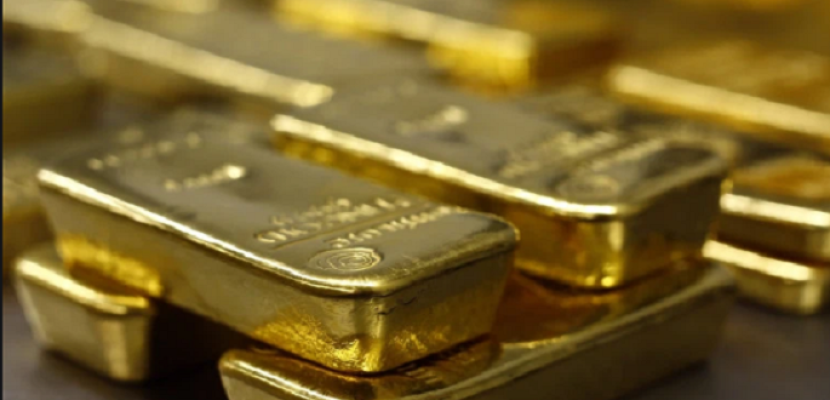 الذهب ينزل وسط شكوك حيال حزمة التحفيز الأمريكية
