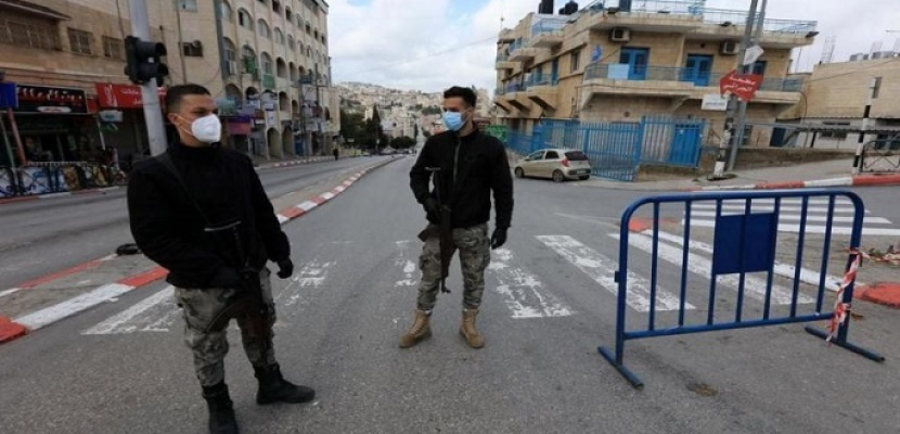 إغلاق بلدة فلسطينية بعد تسجيل 11 إصابة بكورونا