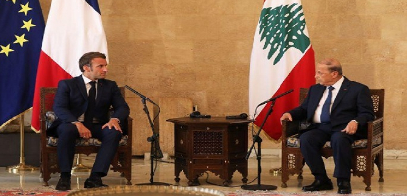 ماكرون يبحث مع عون في اتصال هاتفي جهود تشكيل الحكومة اللبنانية