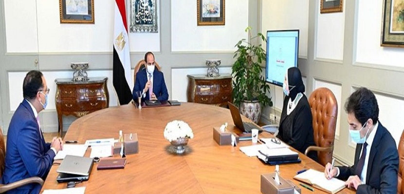 الرئيس السيسي يطلع على مستجدات إقامة المجمعات الصناعية في مصر