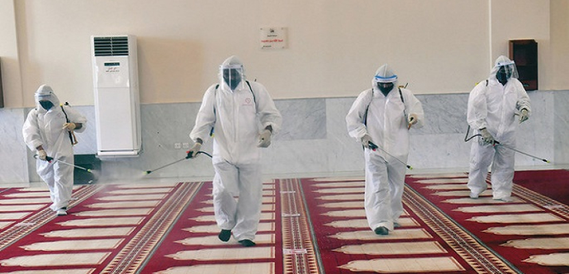 الأوقاف تنتهى من تنظيف وتعقيم المساجد استعدادًا لصلاة الجمعة غدًا