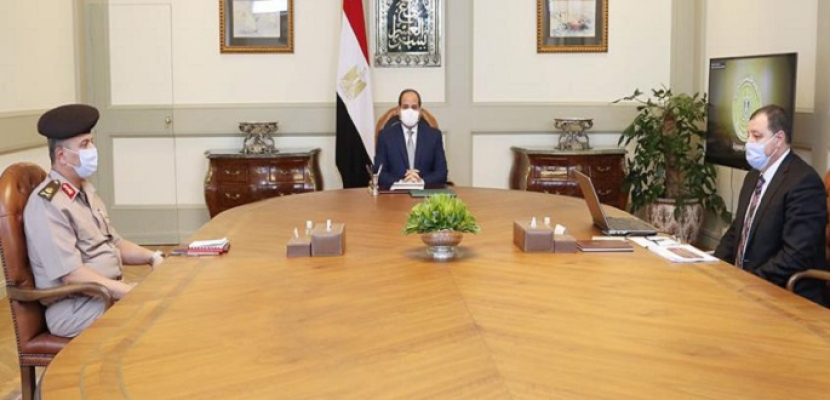 السيسي يطلع على تطوير النقل البحري وإدارة الموانئ في مصر