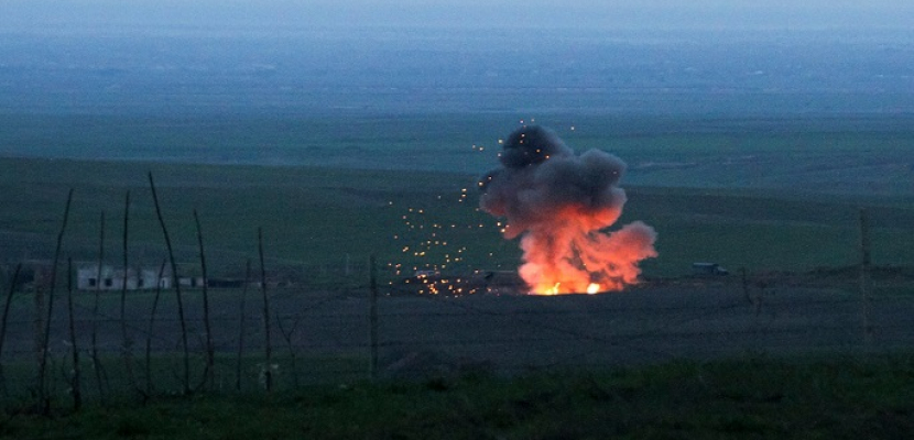 الدفاعات الجوية في ناجورنو كاراباخ تسقط مقاتلة وطائرتين مسيرتين.. وارتفاع عدد القتلى جراء الاشتباكات لـ158