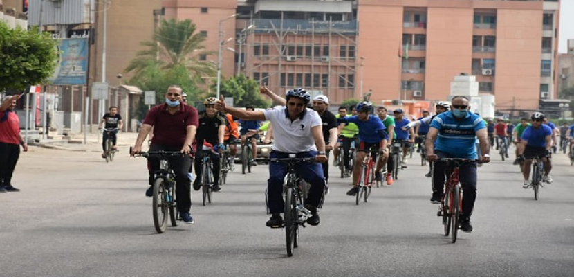 بالصور  … وزير الرياضة ومحافظ الشرقية يشاركان في ماراثون دراجات