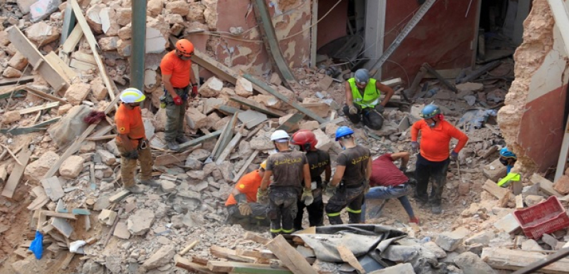 الجيش اللبناني يبدأ توزيع مساعدات لترميم البنايات المتضررة من انفجار بيروت