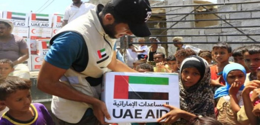 الإمارات تقدم 16 طن مواد إغاثية لأهالي الساحل الغربي في اليمن