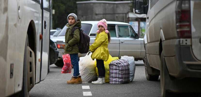 القوات الروسية تؤمن عودة أكثر من 1400 لاجئ أرمني إلى كاراباخ