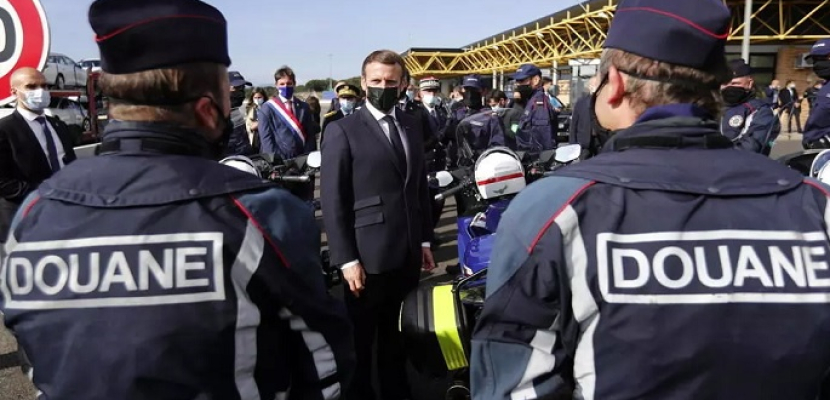 ماكرون يضاعف عدد قوات الأمن على الحدود الفرنسية