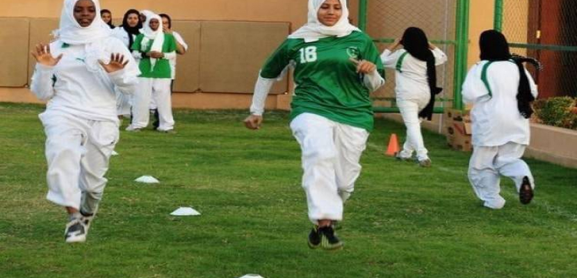 اليوم.. انطلاق أول دورى نسائي لكرة القدم فى السعودية