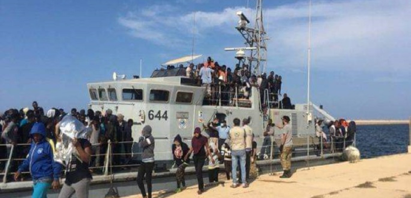 إنقاذ 100 مهاجر من جنسيات أفريقية قبالة سواحل “زوارة- الزاوية” في ليبيا