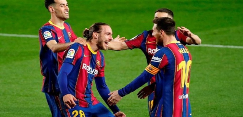 ثنائية ميسي تقود برشلونة للفوز على هويسكا واستعادة وصافة الدوري الإسباني