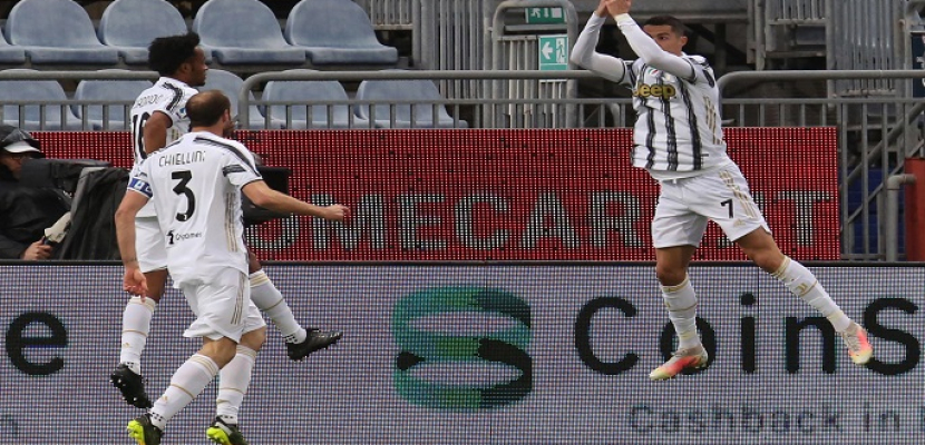رونالدو يقود يوفنتوس للفوز على كالياري بثلاثية في الدوري الإيطالي