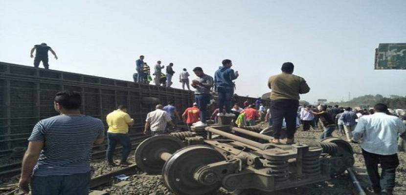 الصحة: إصابة 97 مواطنًا في حادث سقوط 4 عربات من قطار (القاهرة / المنصورة) بمحطة سندنهور
