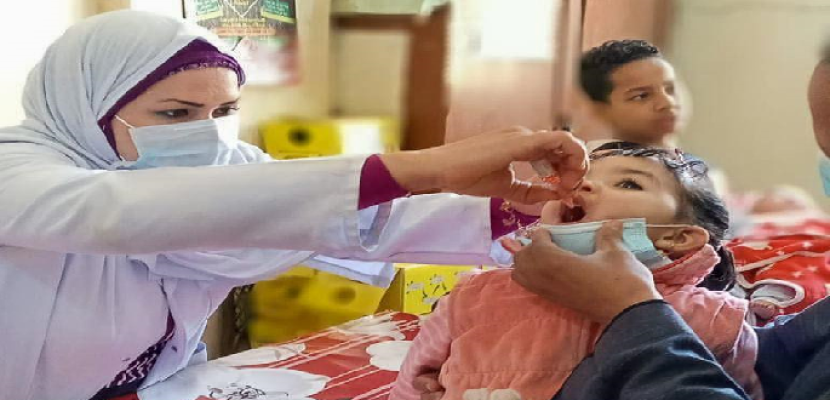 وزيرة الصحة تعلن مد فترة الحملة القومية الثانية للتطعيم ضد مرض شلل الأطفال حتى غدا الجمعة