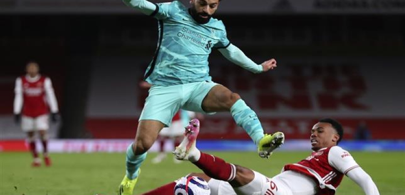 محمد صلاح يقود ليفربول للفوز على أرسنال بثلاثية نظيفة ويتصدر هدافي الدوري الانجليزي