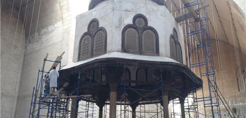 الآثار: انتهاء أعمال ترميم قبة الفوارة بجامع السلطان حسن