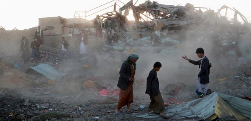 مقتل وإصابة 13 يمنيا بصاروخ باليستي حوثي بمأرب