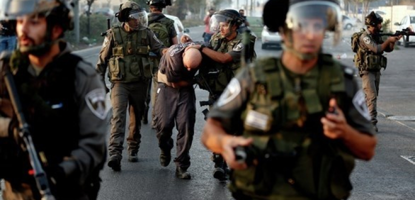 الاحتلال الإسرائيلي يعتقل 9 فلسطينيين خلال اقتحامات ومداهمات بالضفة الغربية المُحتلة