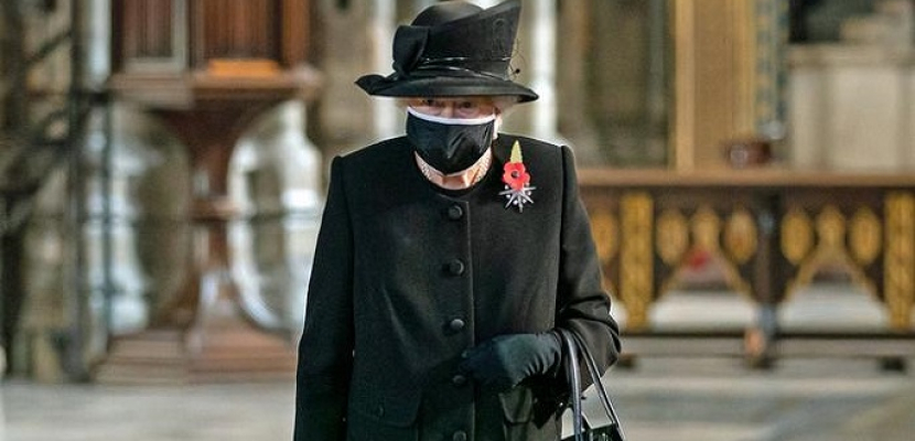 إليزابيث الثانية تمنح وسام الشجاعة لخدمة الصحة الوطنية في بريطانيا