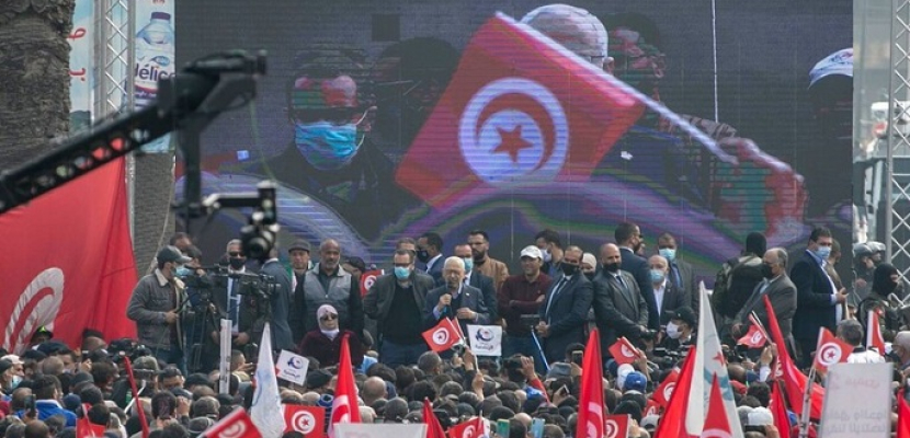 شباب “حركة النهضة” التونسية يتهمون قيادة حزبهم بالفشل والتقصير
