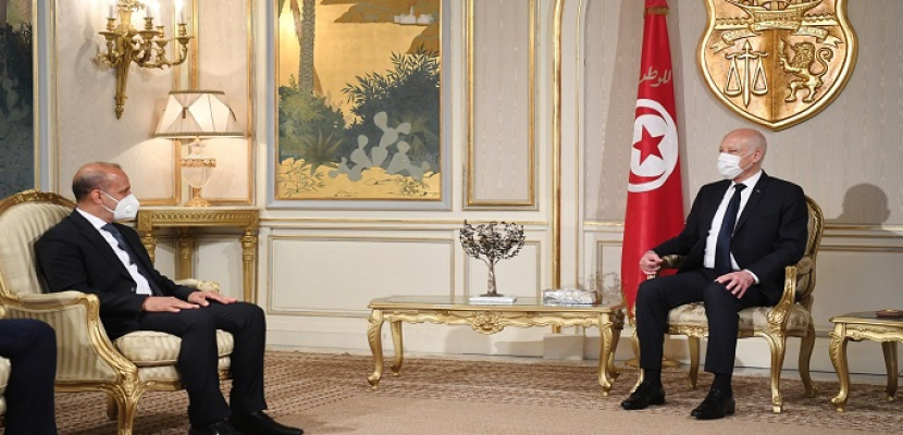 الرئيس التونسي يستقبل نائب رئيس المجلس الرئاسي الليبي بقصر قرطاج