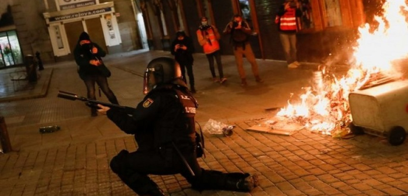 احتجاجات عنيفة في إسبانيا على ارتفاع التضخم