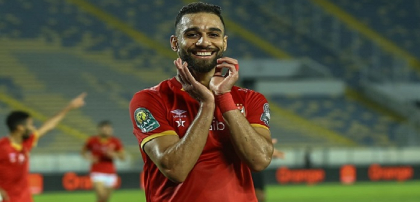 عمرو السولية يتوج بجائزة رجل مباراة مصر والأردن بربع نهائي كأس العرب