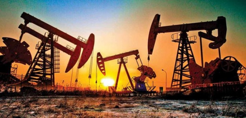 انخفاض أسعار النفط مع تراجع حدة التوترات الجيوسياسية بالشرق الأوسط