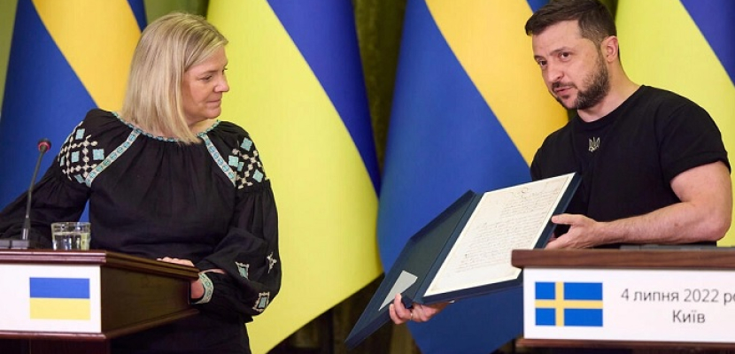 رئيسة وزراء السويد تتعهّد في كييف فرض عقوبات على موسكو