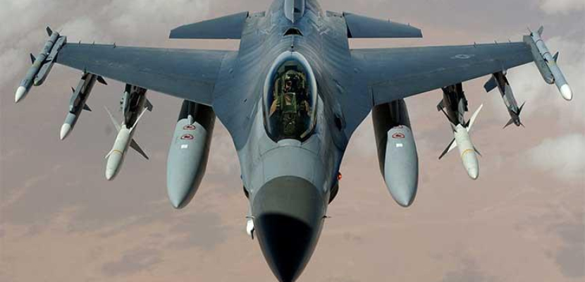 الجارديان : هل تغير طائرات أف-16 الأمريكية مسار الحرب في أوكرانيا ؟