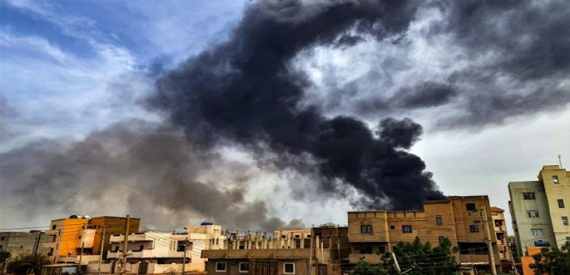 الجيش السوداني يقصف مواقع الدعم في بحري.. واشتباكات بأم درمان