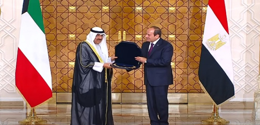الرئيس السيسي يمنح أمير دولة الكويت “قلادة النيل”