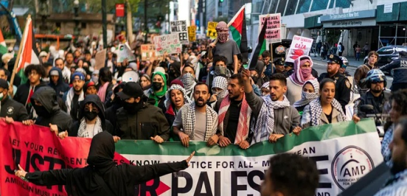 “وول ستريت جورنال”: الديمقراطيون يستعدون لموجة احتجاجات داعمة لفلسطين أغسطس المقبل