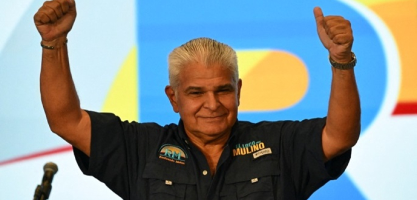 فوز خوسيه راؤول مولينو “المحافظ” في الانتخابات الرئاسية ببنما