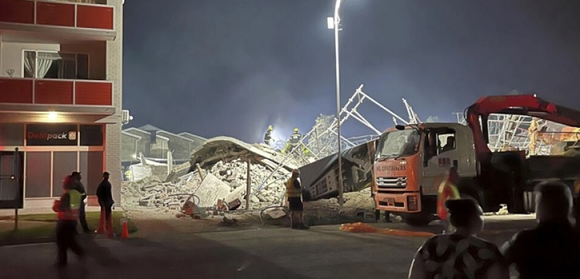 أربعة قتلى وعشرات العالقين تحت الإنقاض بانهيار مبنى قيد الإنشاء في جنوب إفريقيا